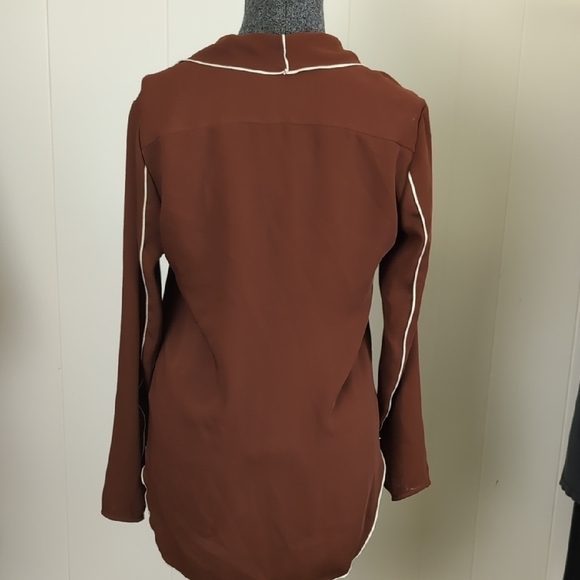 Aritzia Babaton Rena terracotta  popover blouse In xxs - Picture 4 of 9